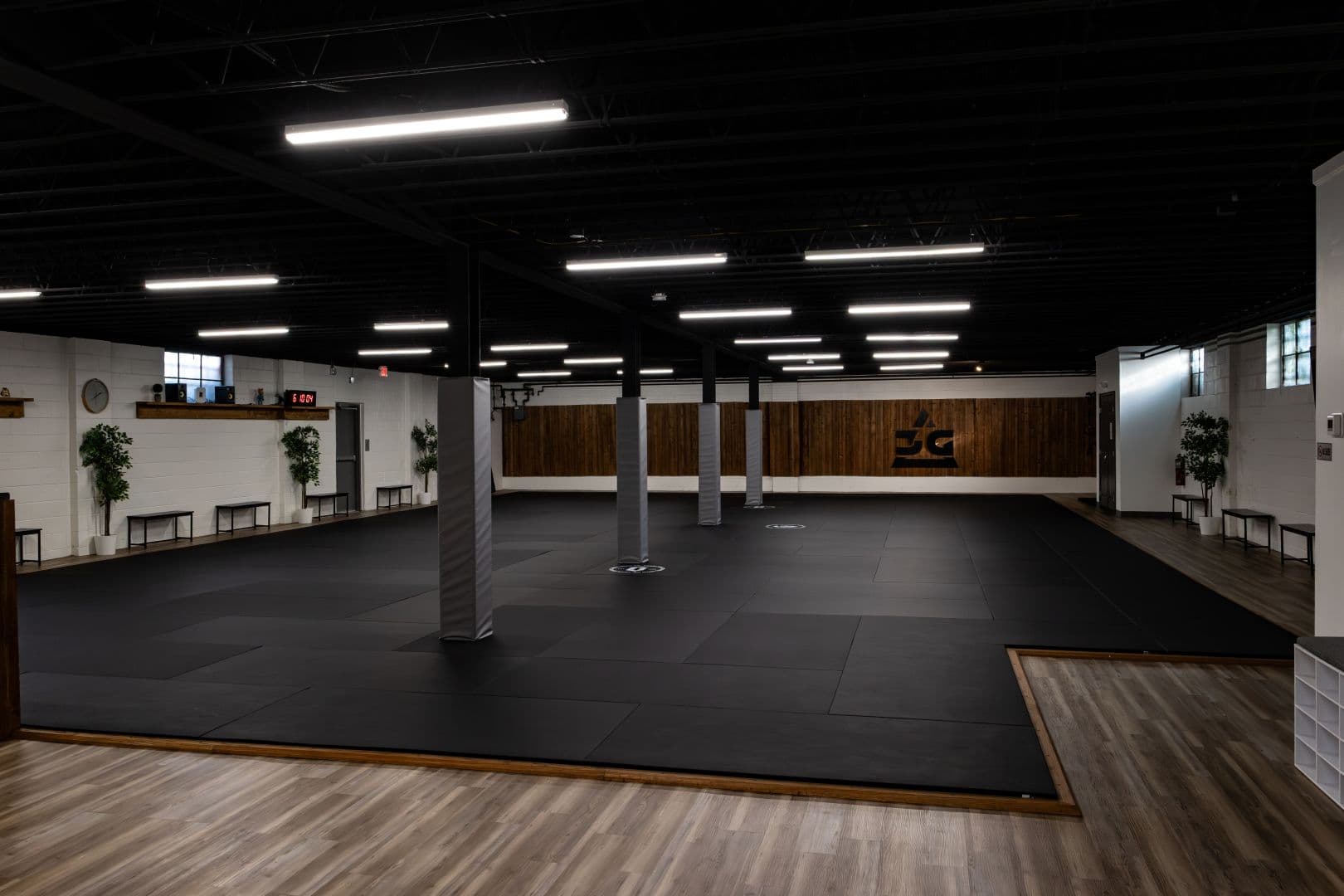 How to Choose Your First BJJ Gym — featured image | Let's Roll BJJ