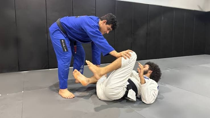 How to Be a Better Guard Passer in BJJ