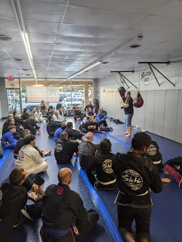 How to Train BJJ While Traveling: The Drop-In Playbook