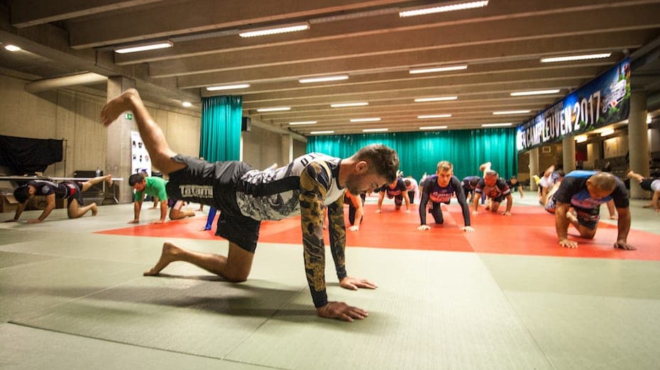 A group training session from the BJJ Globetrotters archive; illustrative, not a specific beginner program.