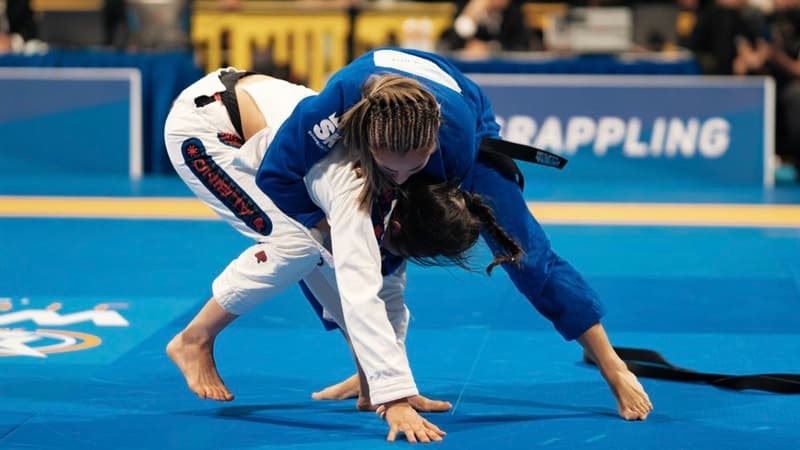 Changing your BJJ stance changes the opening exchange